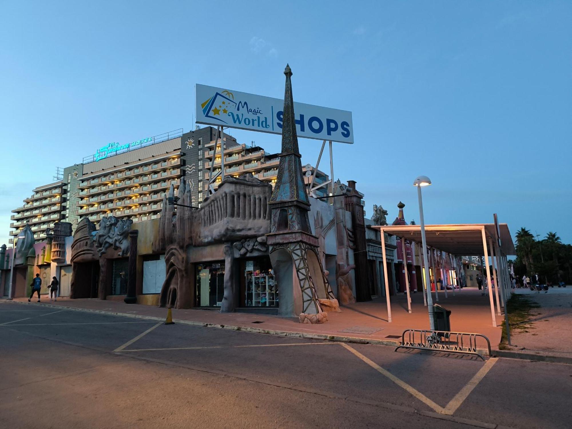 אורופסה דל מר Magic World Apartamento Lyz Y Mar מראה חיצוני תמונה