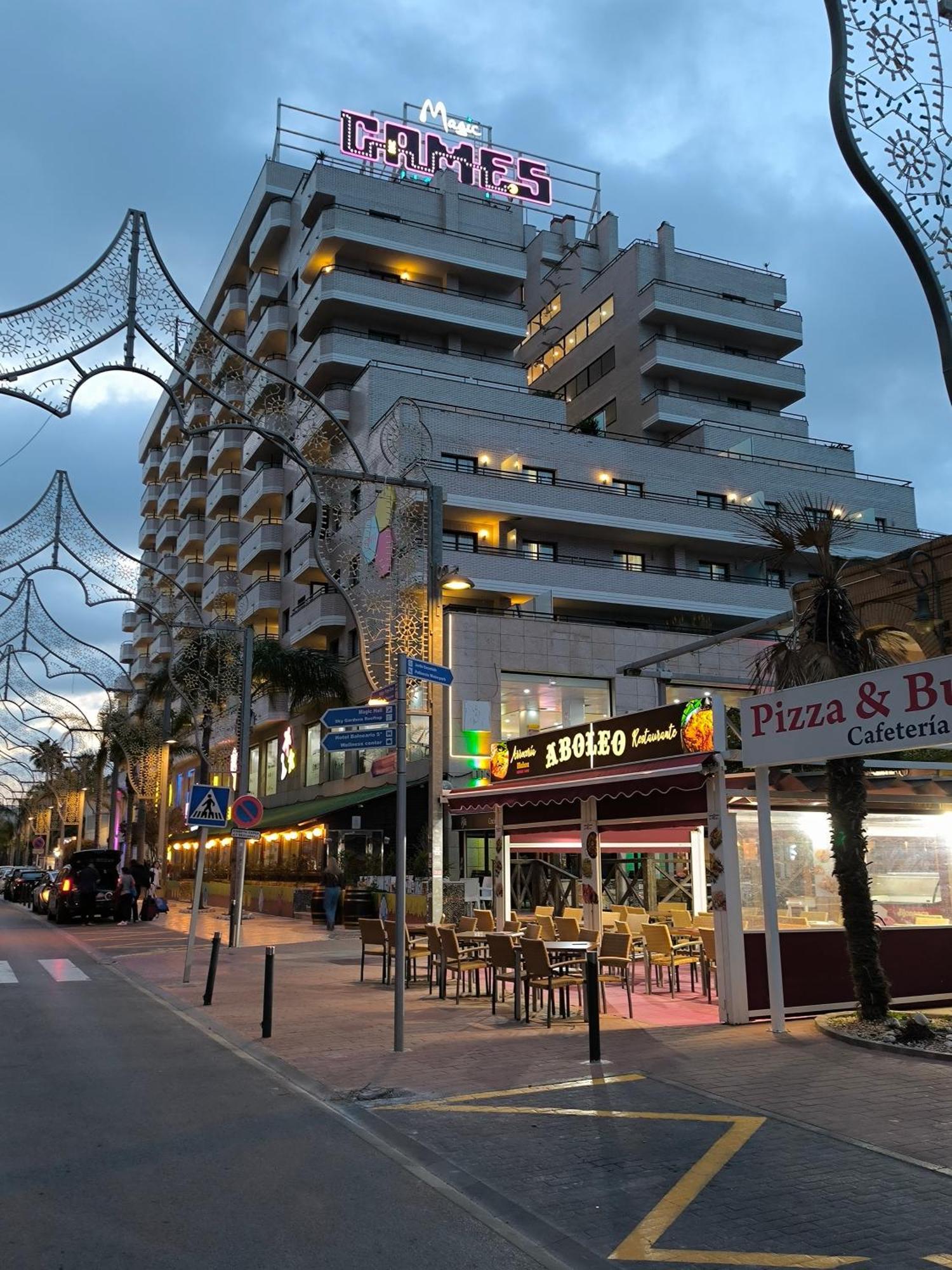 אורופסה דל מר Magic World Apartamento Lyz Y Mar מראה חיצוני תמונה