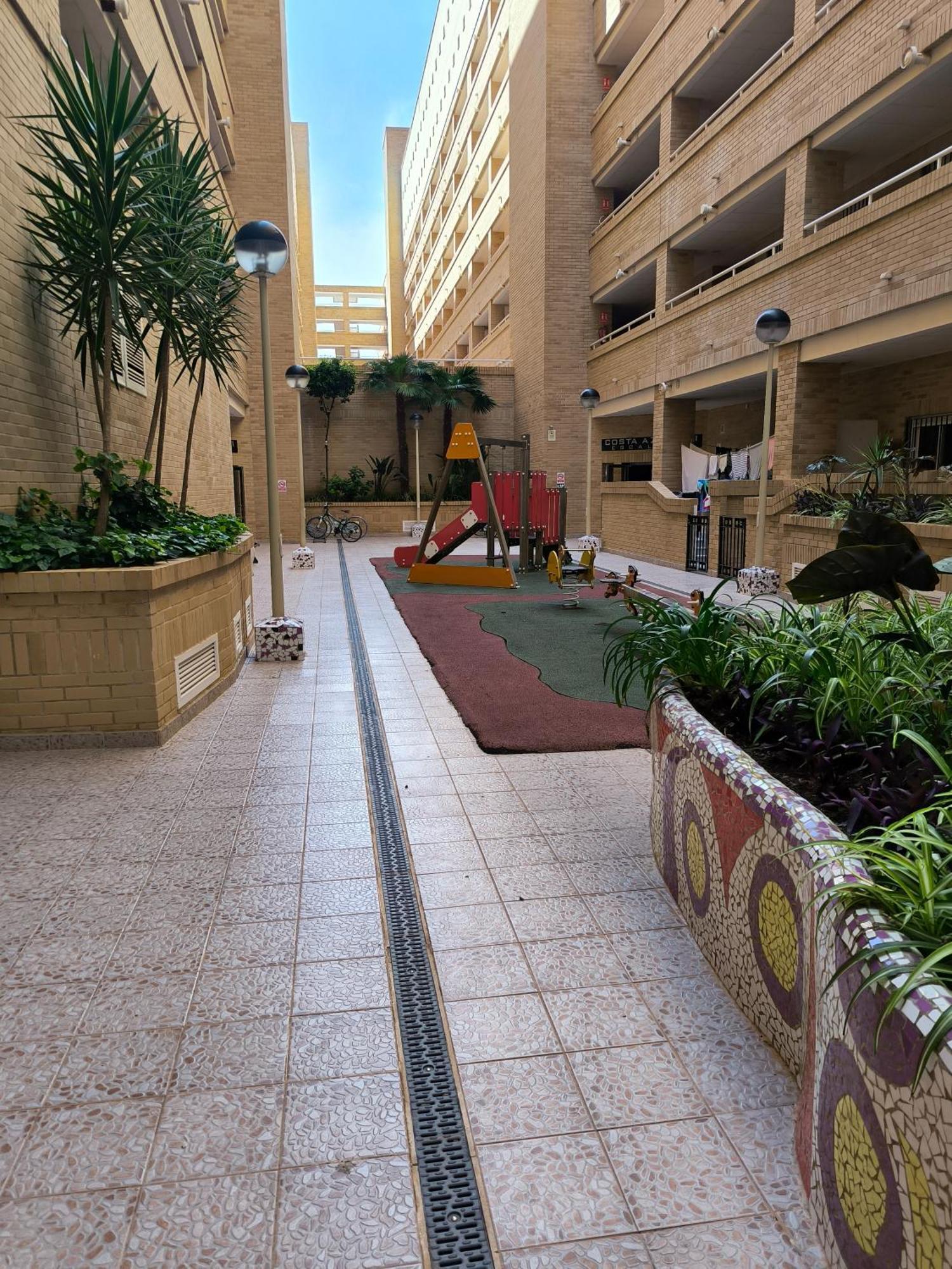 אורופסה דל מר Magic World Apartamento Lyz Y Mar מראה חיצוני תמונה
